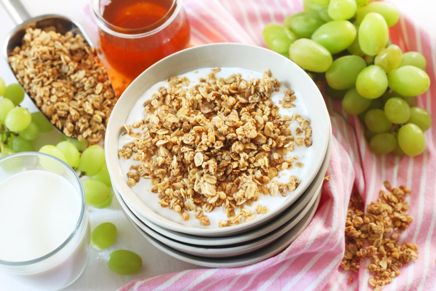 Mandel-Nuss-Honig-Knuspermüsli mit Kokosöl